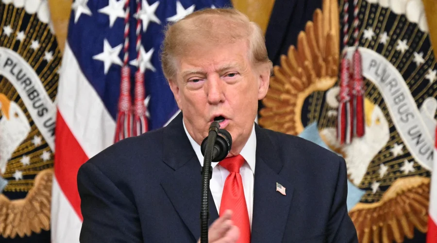 donald-trump-8-gty-gmh-261009_1791562951544_hpMain_16x9