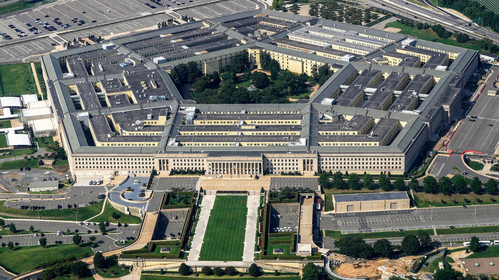 pentagon-1-ap-gmh-260611_1781191290718_hpMain_16x9