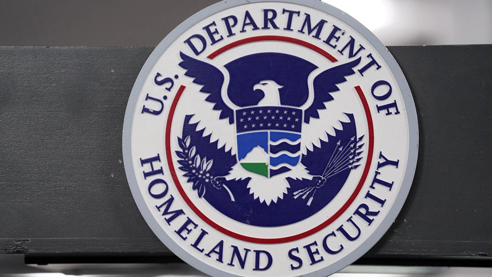 dhs-1-rt-gmh-260707_1783431566724_hpMain_16x9