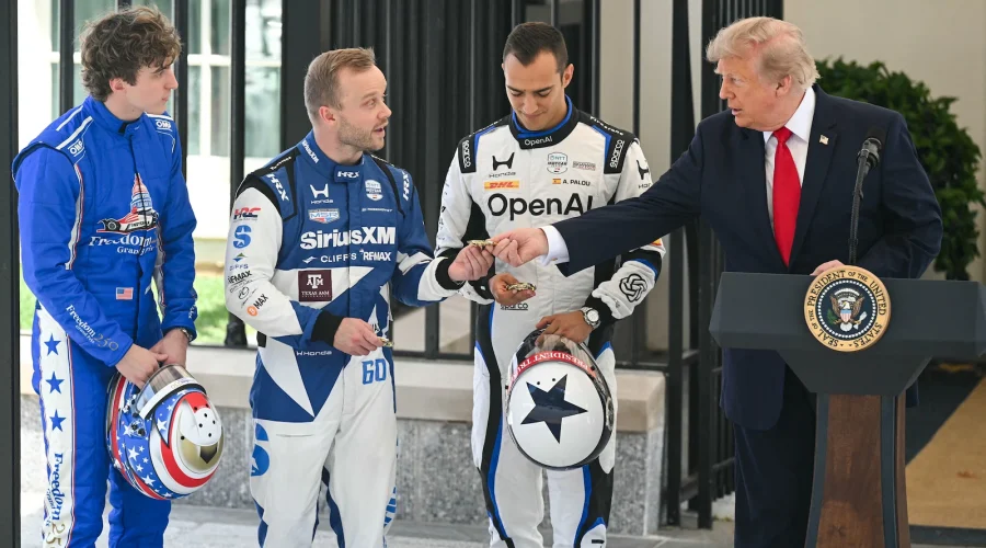 donald-trump-1-gty-gmh-260713_1783966733578_hpMain_16x9