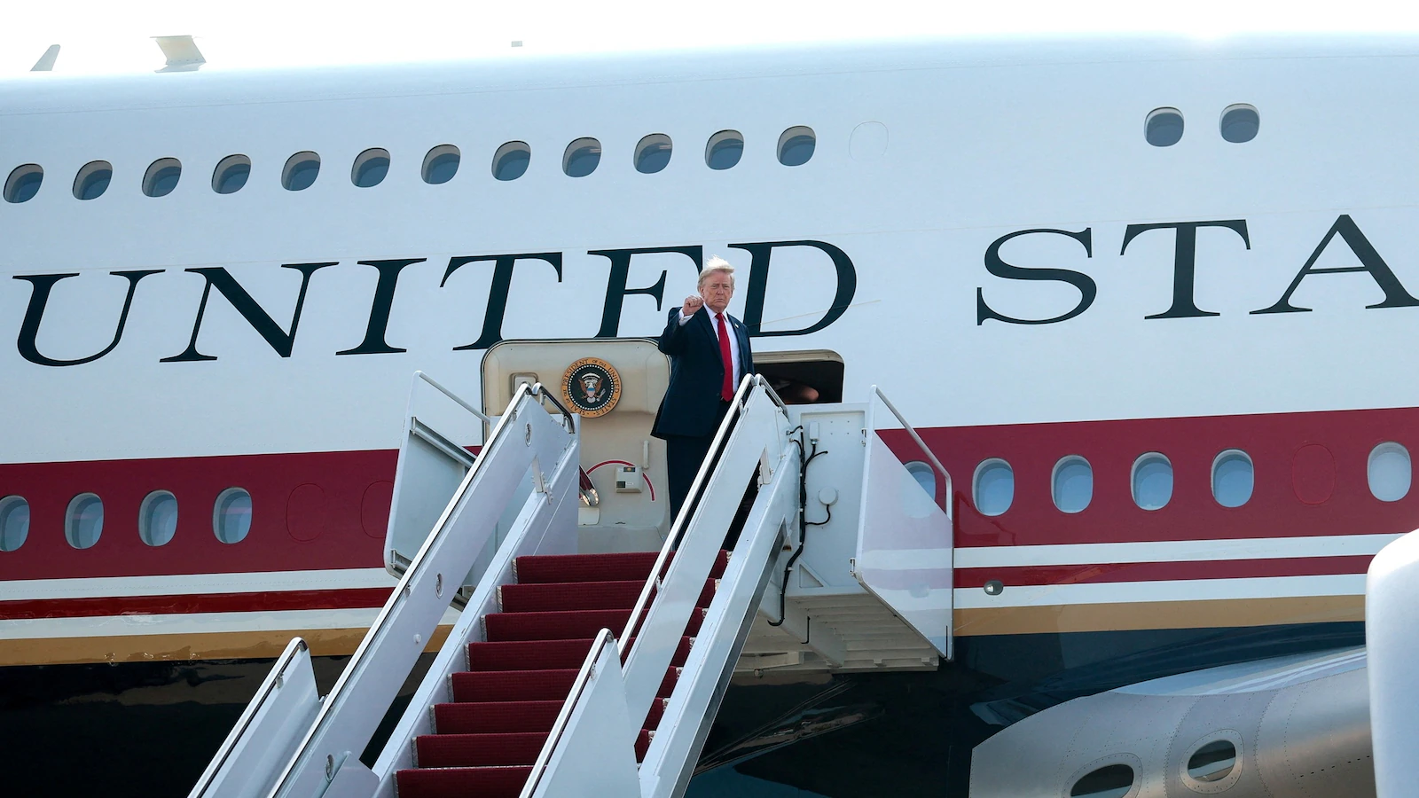 donald-trump-10-rt-gmh-260701_1782910643054_hpMain_16x9