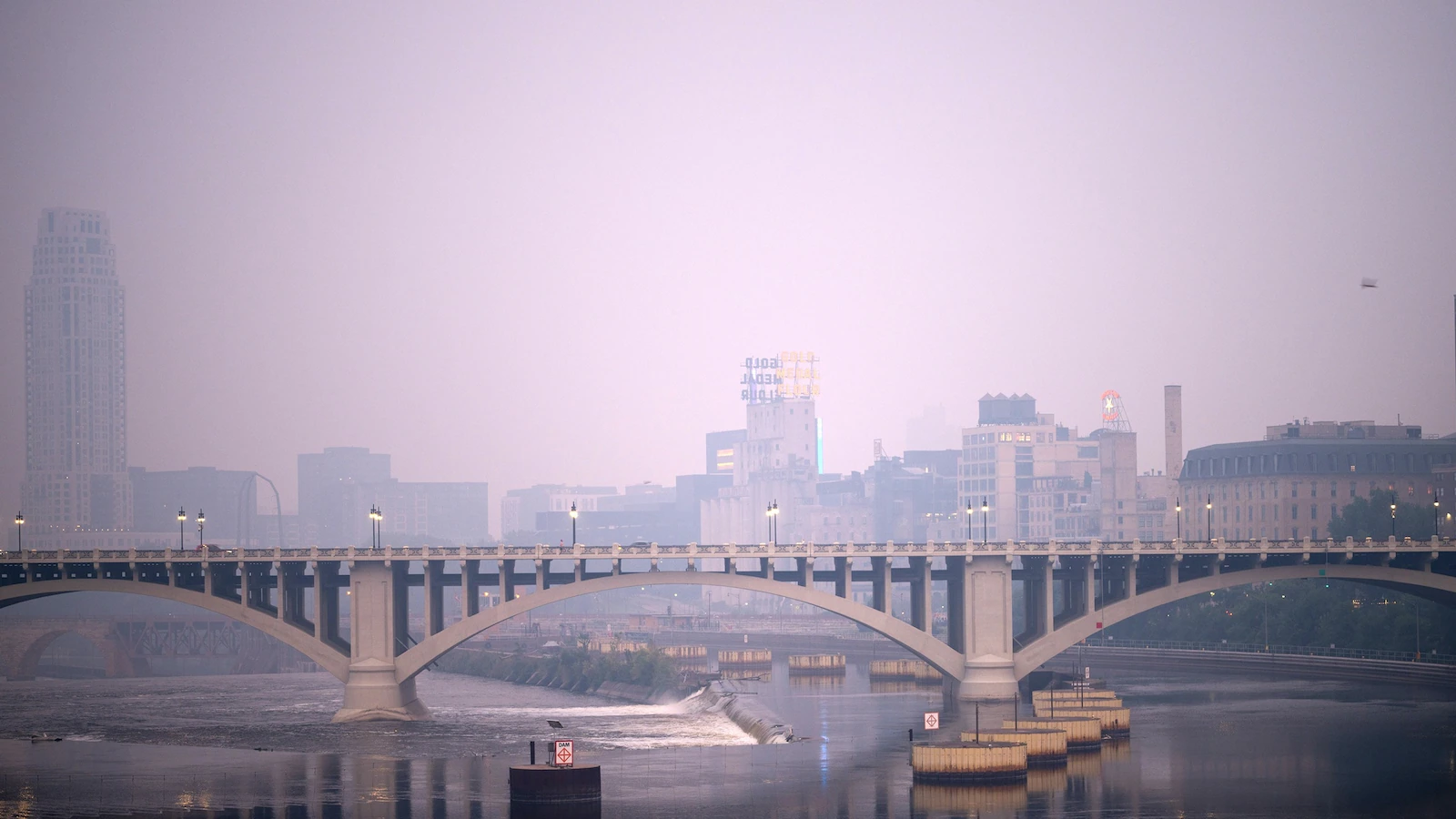 minnesota-wildfire-smoke-gty-jt-260716_1784211487310_hpMain_16x9