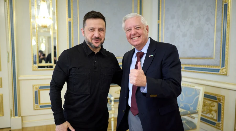 zelensky-graham-01-gty-jt-260714_1784057373114_hpMain_16x9
