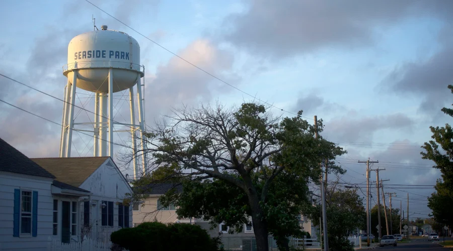 water-tower-nj-gty-jef-260805_1785935226485_hpMain_16x9